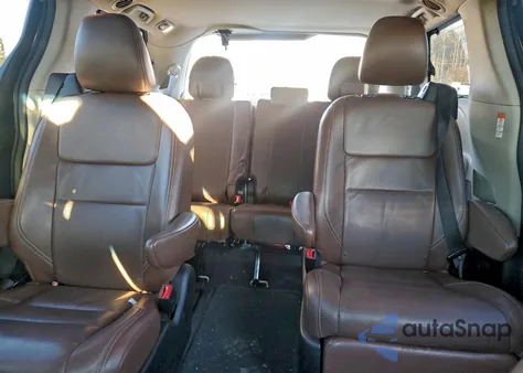 2015 Toyota Sienna Xle z USA, uszkodzony, nr VIN 5TDYK3DC4FS565599